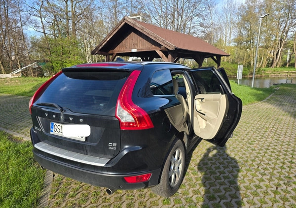 Volvo XC 60 cena 47000 przebieg: 415000, rok produkcji 2013 z Ustka małe 67